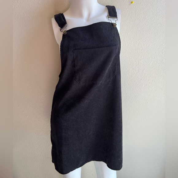 hengsheng jeans Dresses & Skirts - Hengsheng Jeans Black Corduroy Overall Dress